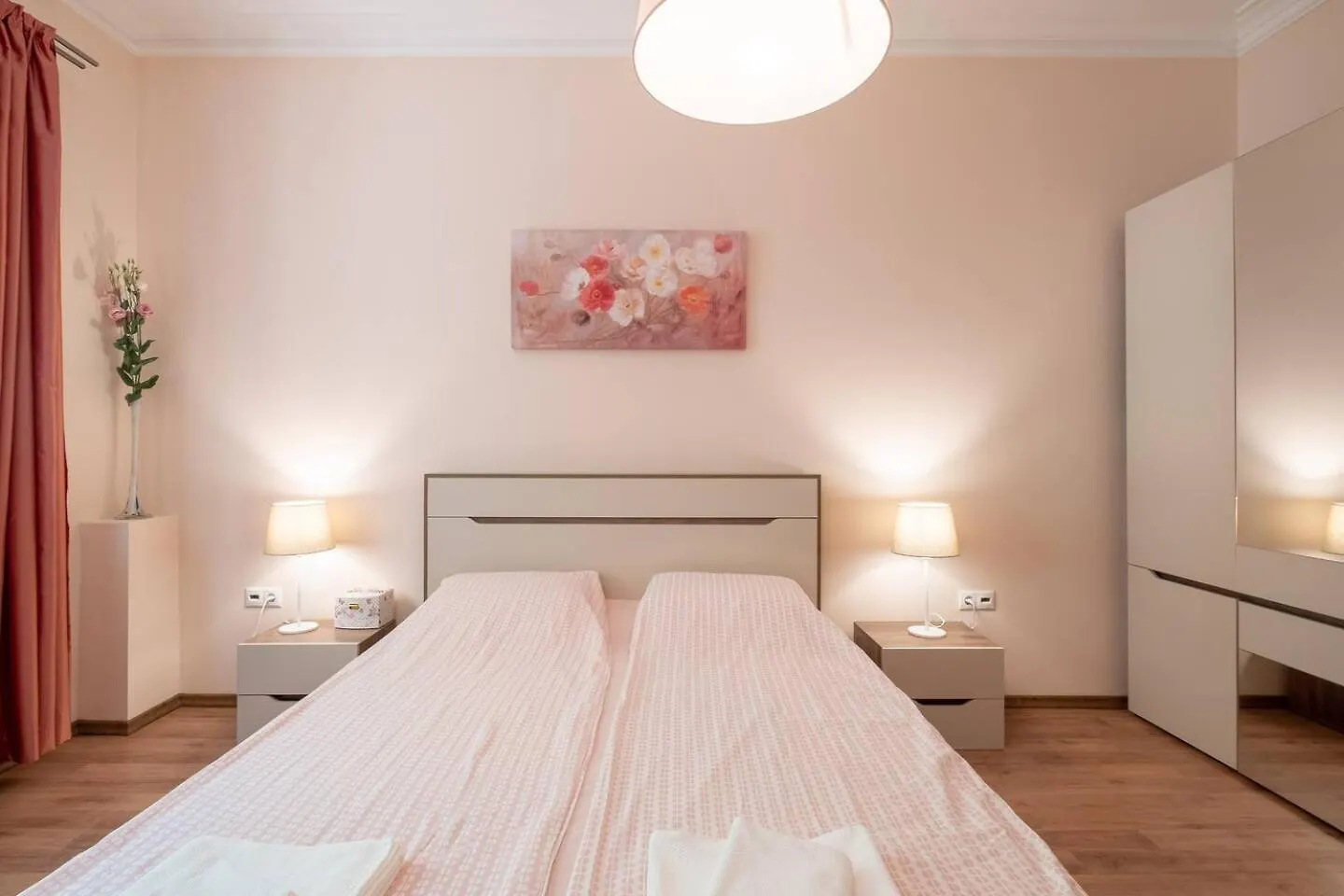 Top Pick! Central Spacious 2 Bedroom Apartment Sofia
