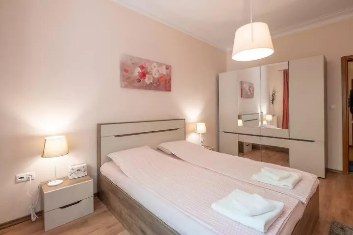 Top Pick! Central Spacious 2 Bedroom Apartment Sofia