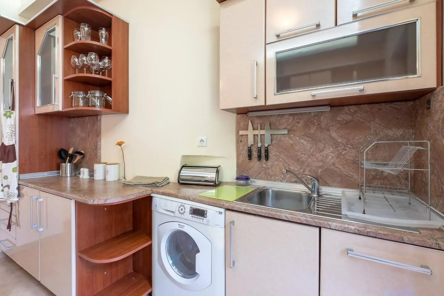 Top Pick! Central Spacious 2 Bedroom Apartment Sofia